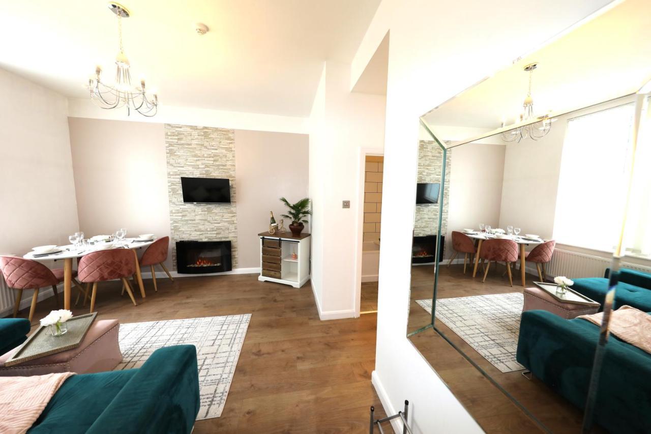 Amprenta Apartment - Gorgeous Interior Designed 1 Bedroom Home Bournemouth Bagian luar foto
