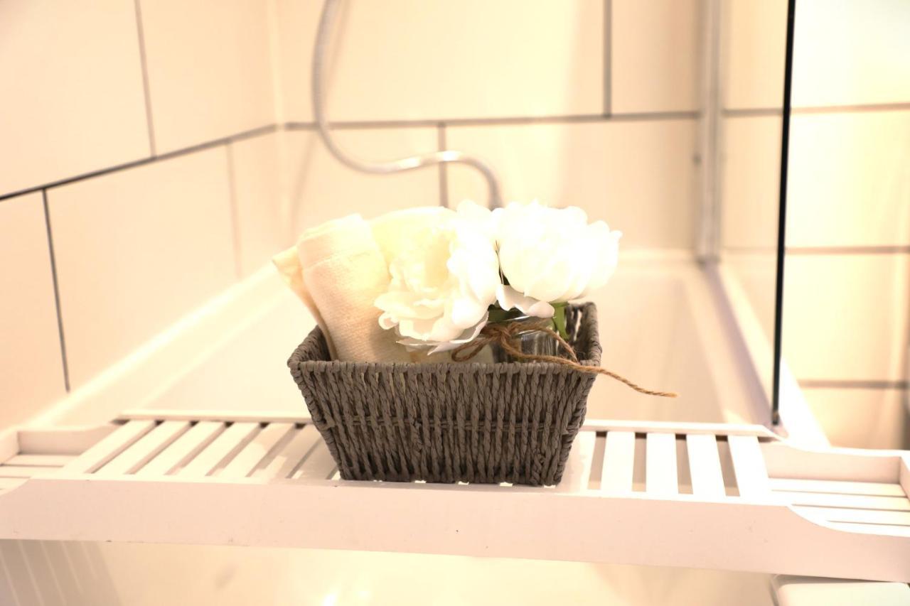 Amprenta Apartment - Gorgeous Interior Designed 1 Bedroom Home Bournemouth Bagian luar foto